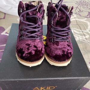 NEW AKid Jasper Velvet Purple Toddler Booties